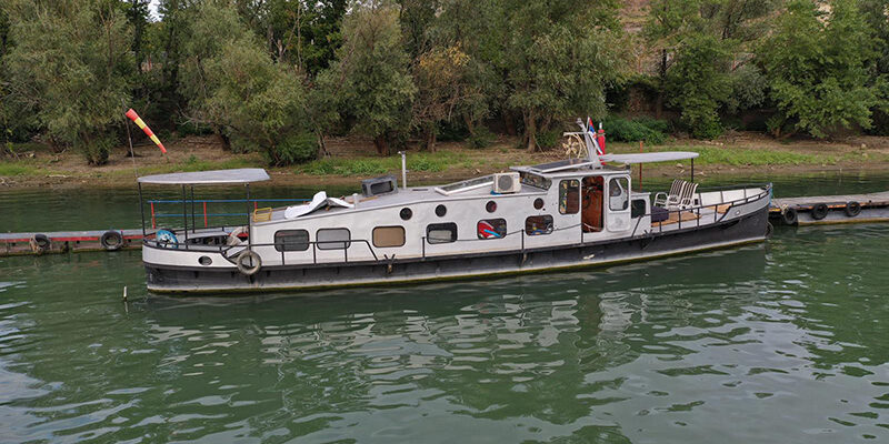 Spirit Level Boat